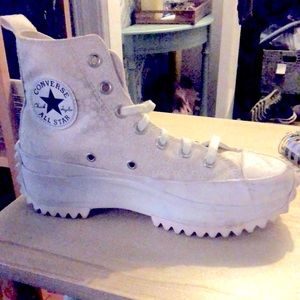 Converse - Daisy Print